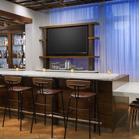 Courtyard By Marriott Los Angeles Woodland Hills Exterior foto