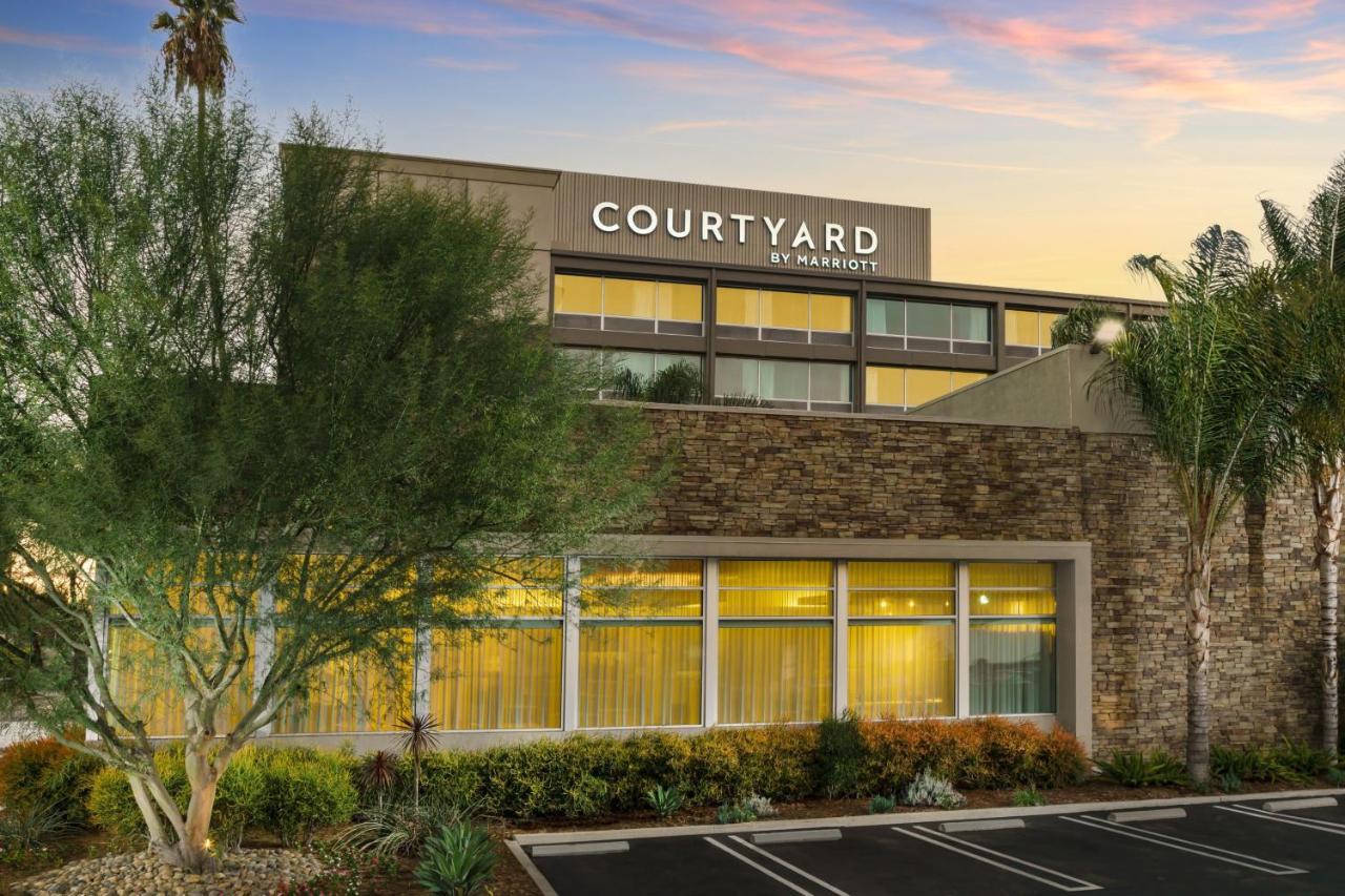 Courtyard By Marriott Los Angeles Woodland Hills Exterior foto